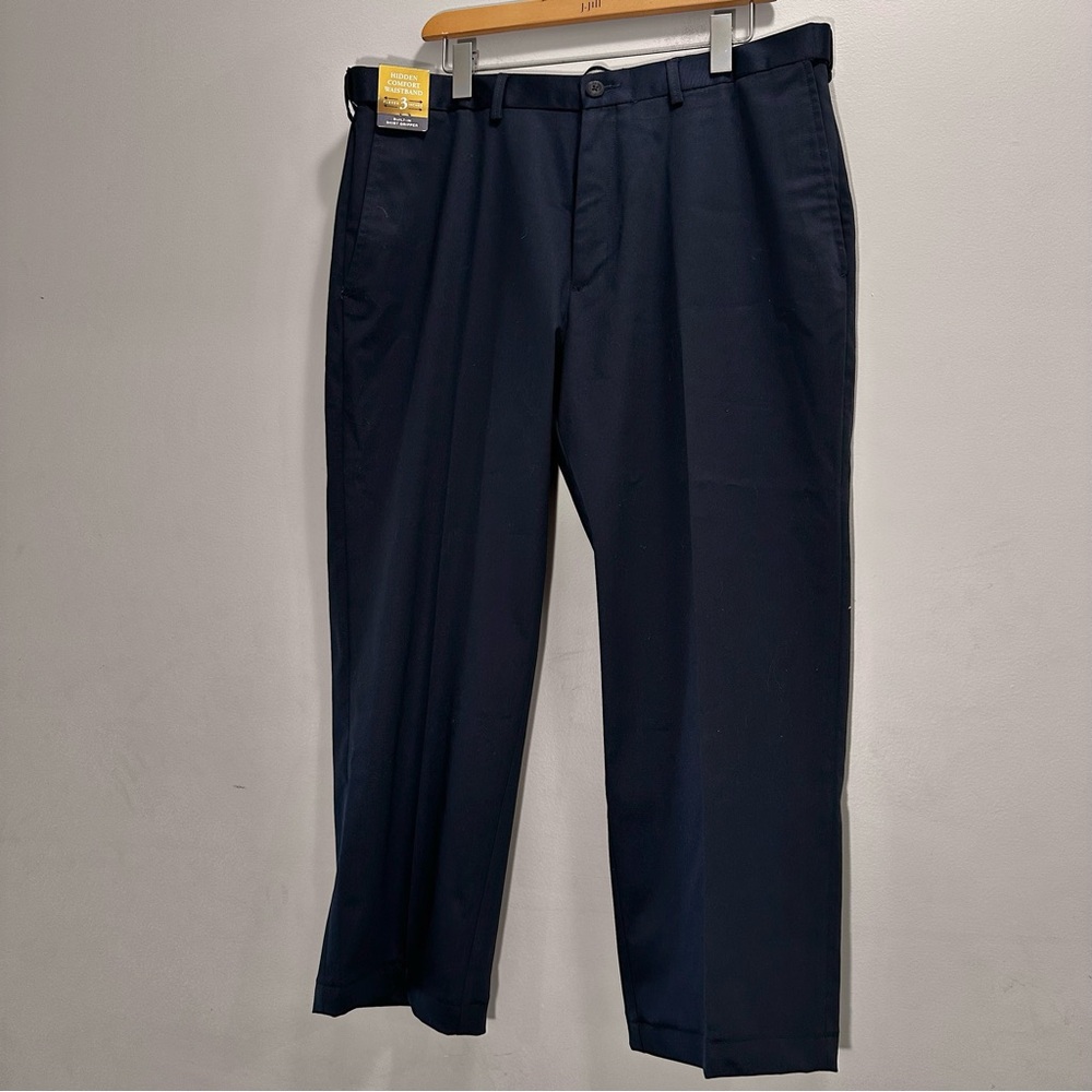 NWT Haggar Classic Fit Premium Blue Khaki Pants Size 38x26 No Iron Comfort Waist